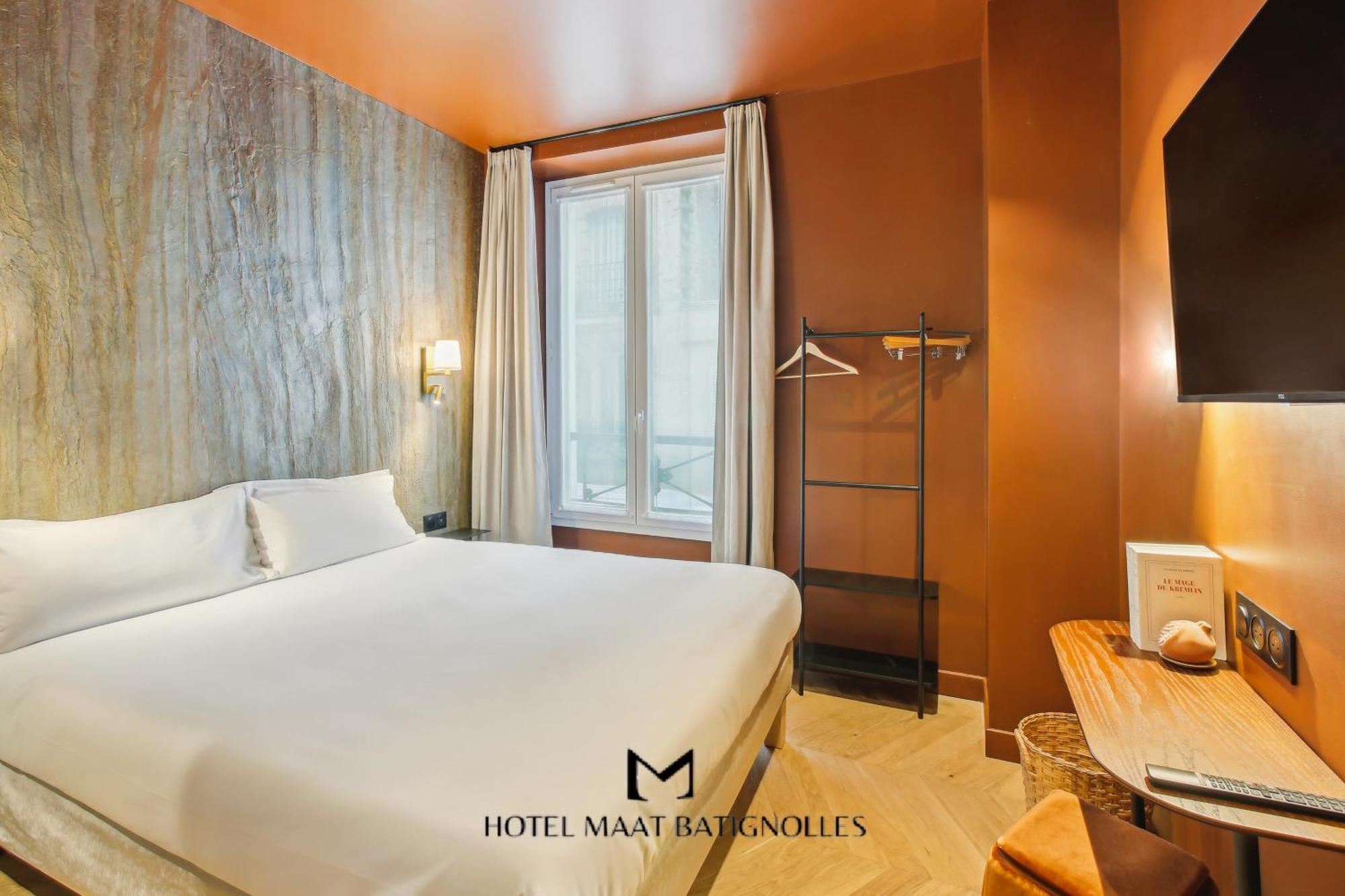 Hotel Maat Batignolles Paris Exterior photo